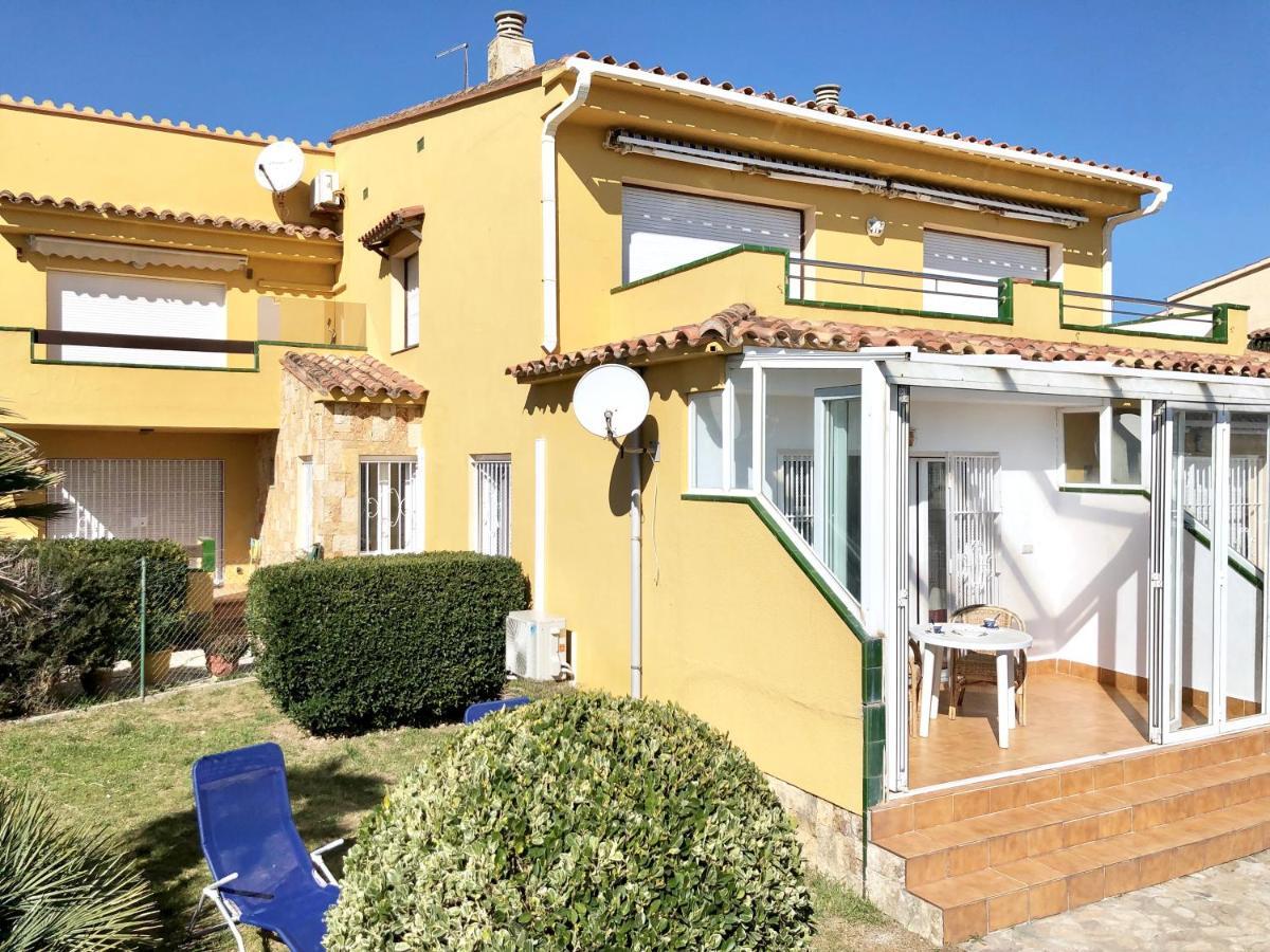 Apartament Amb Jardi A La Platja D'Empuriabrava Exteriör bild