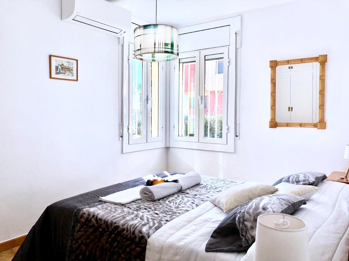 Apartament Amb Jardi A La Platja D'Empuriabrava Exteriör bild