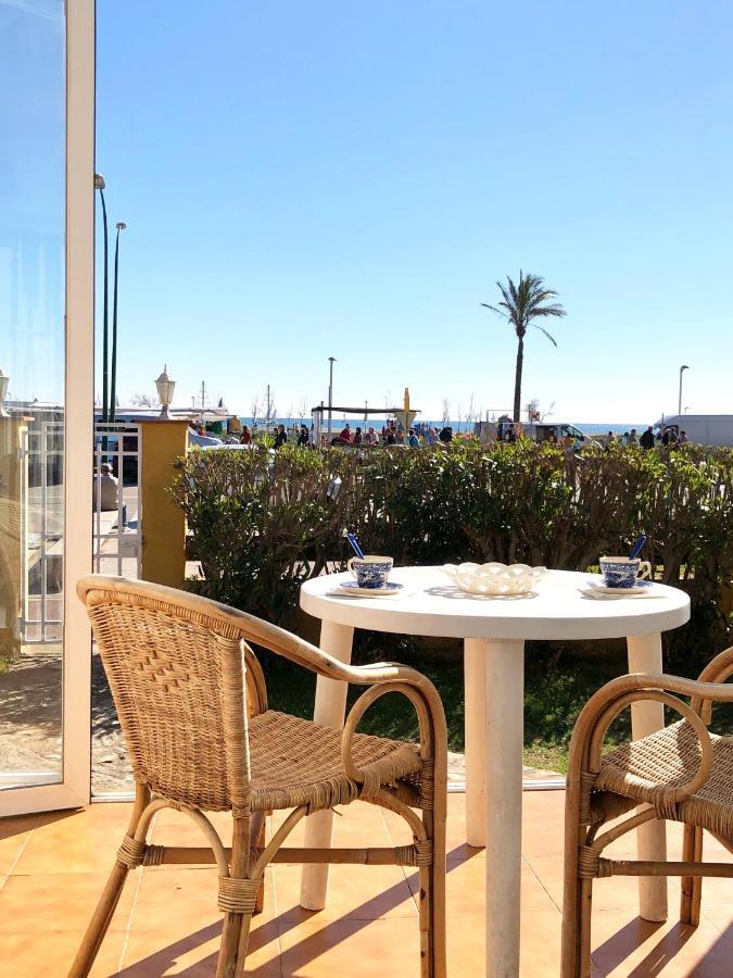 Apartament Amb Jardi A La Platja D'Empuriabrava Exteriör bild