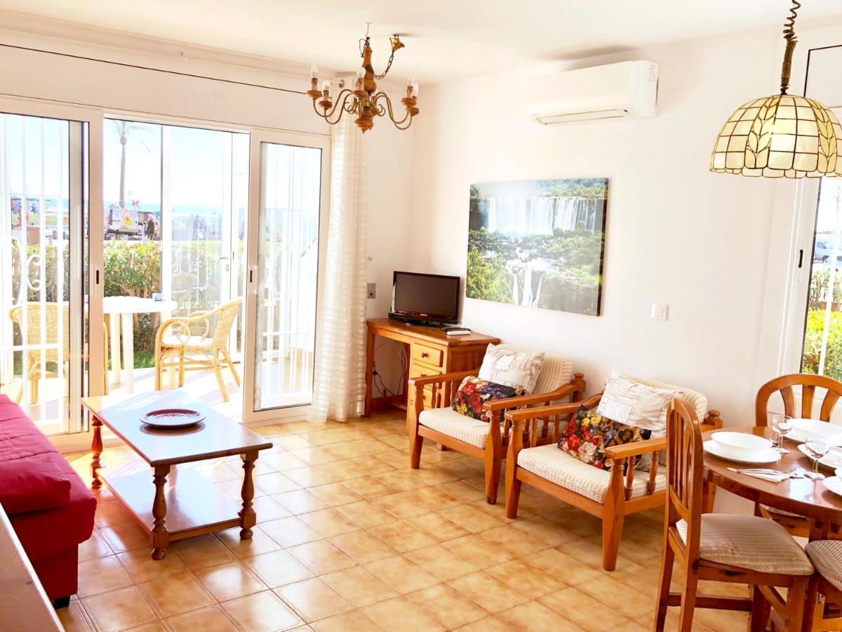 Apartament Amb Jardi A La Platja D'Empuriabrava Exteriör bild