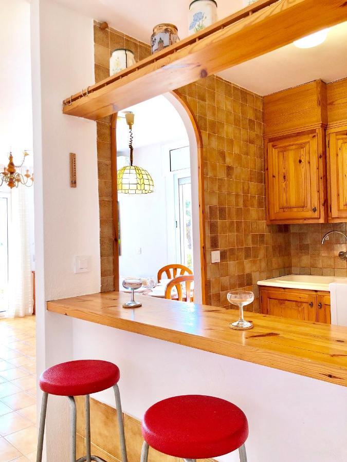 Apartament Amb Jardi A La Platja D'Empuriabrava Exteriör bild