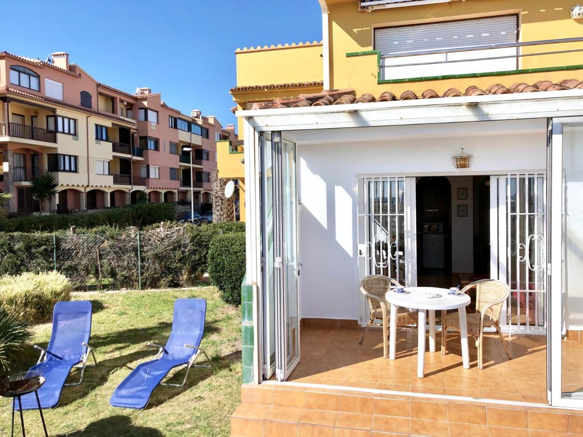 Apartament Amb Jardi A La Platja D'Empuriabrava Exteriör bild